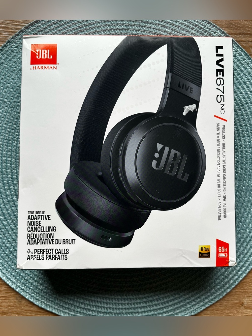 JBL Live 675NC Wireless Over-Ear Headphones - Black